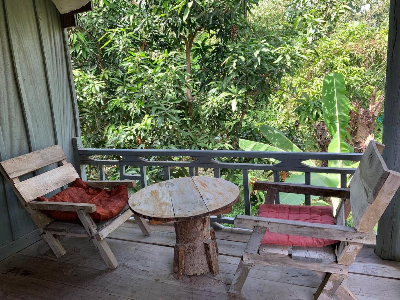 Family Batcave Homestay Battambang Zewnętrze zdjęcie