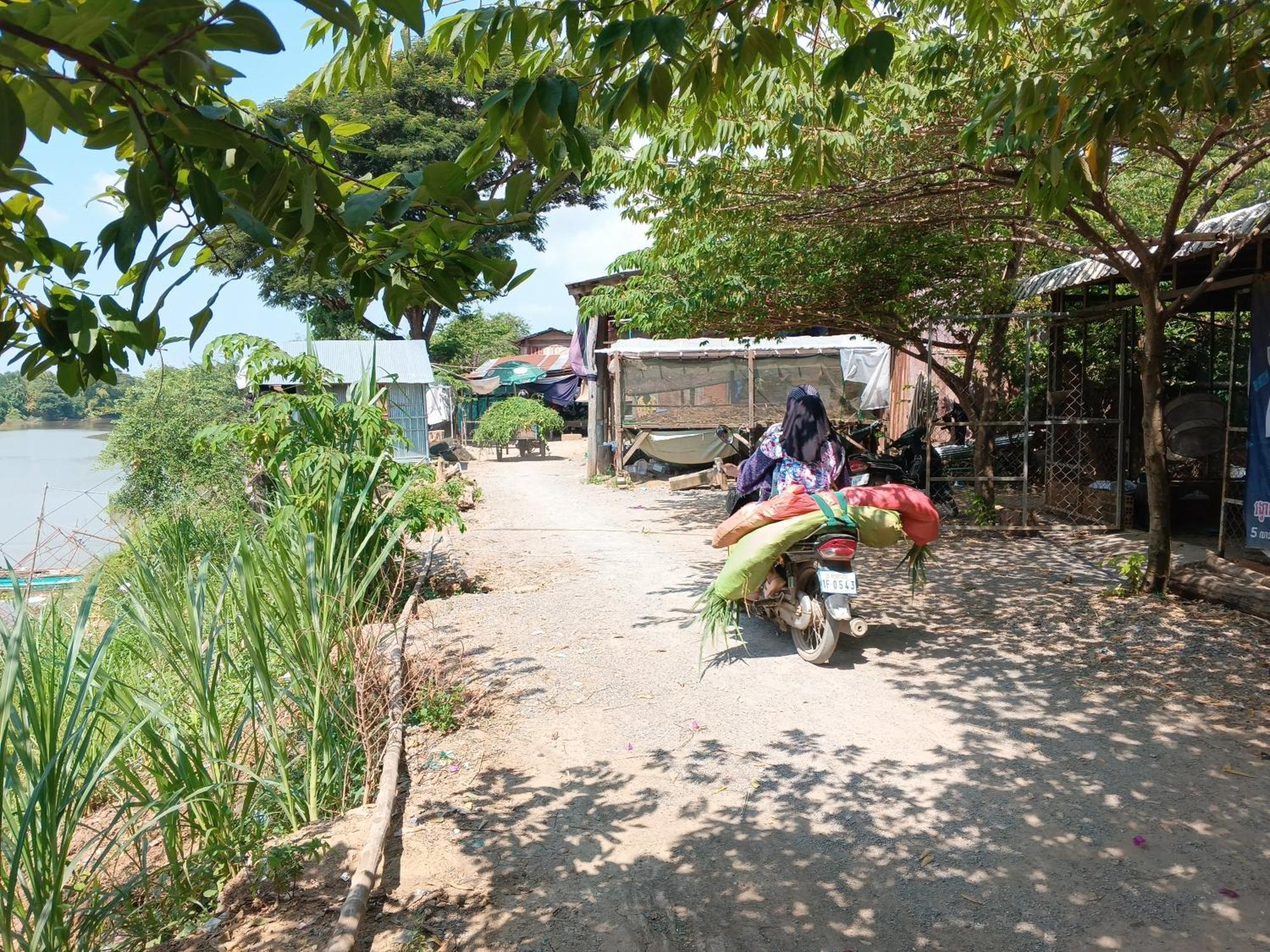 Family Batcave Homestay Battambang Zewnętrze zdjęcie
