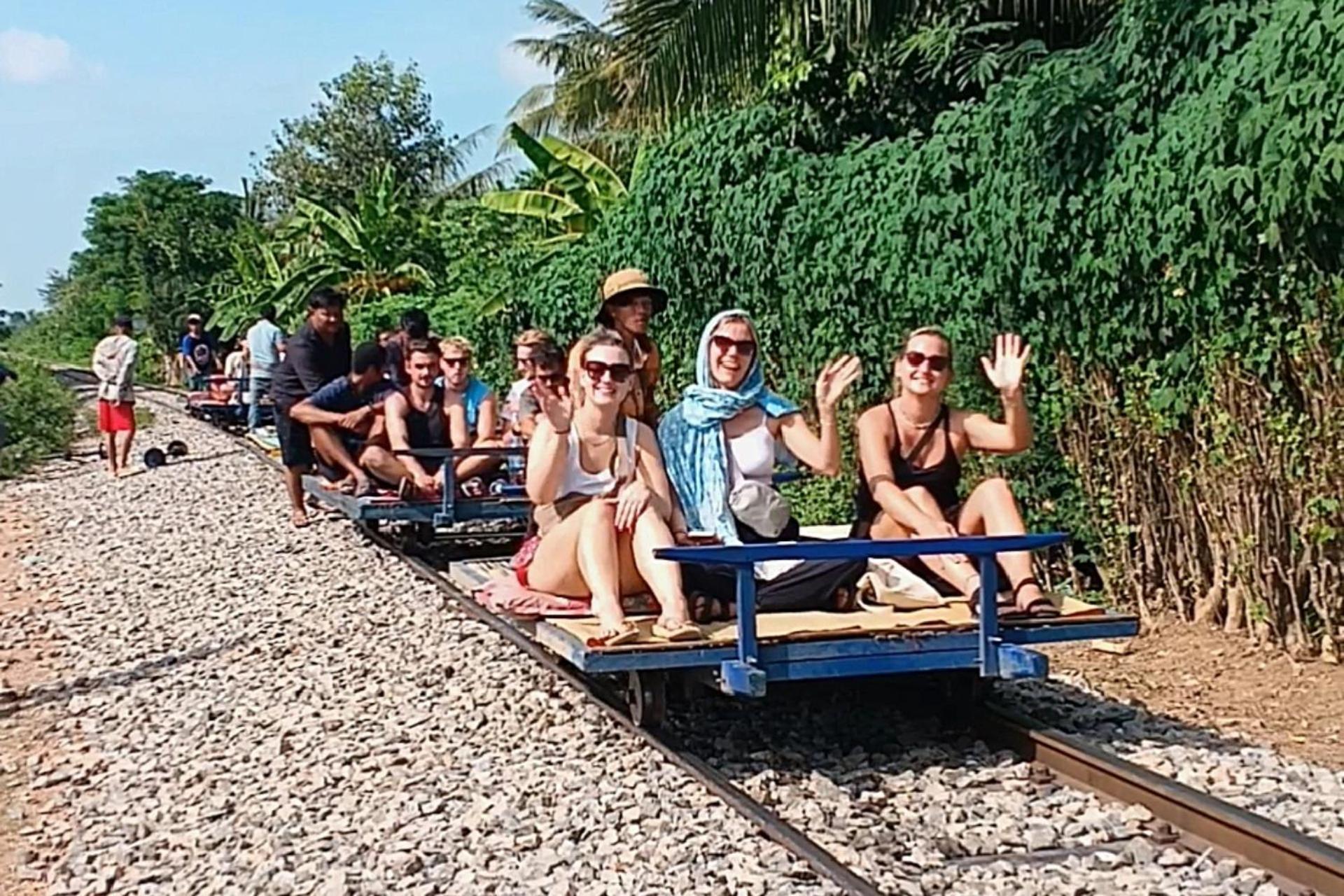 Family Batcave Homestay Battambang Zewnętrze zdjęcie