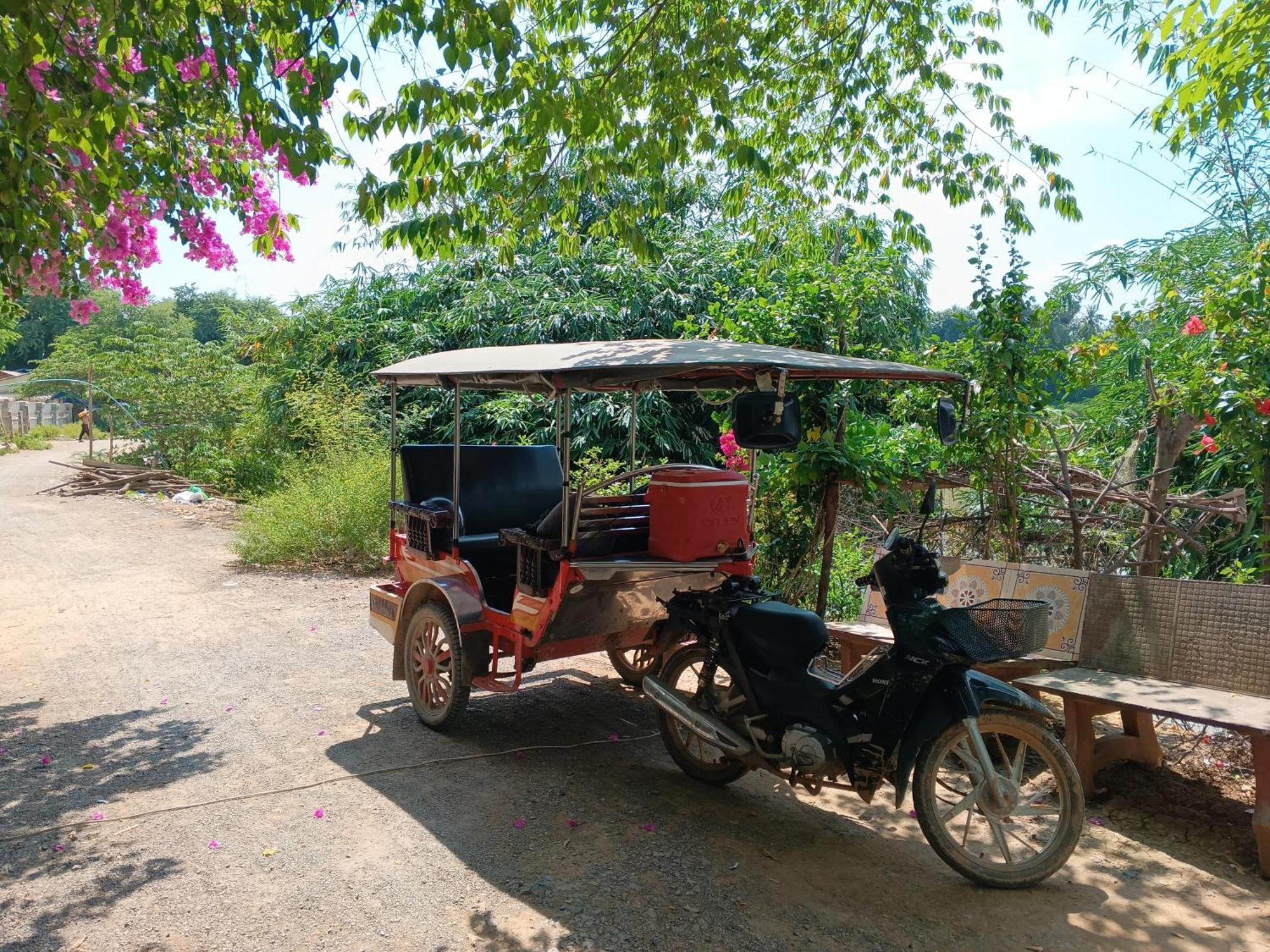 Family Batcave Homestay Battambang Zewnętrze zdjęcie