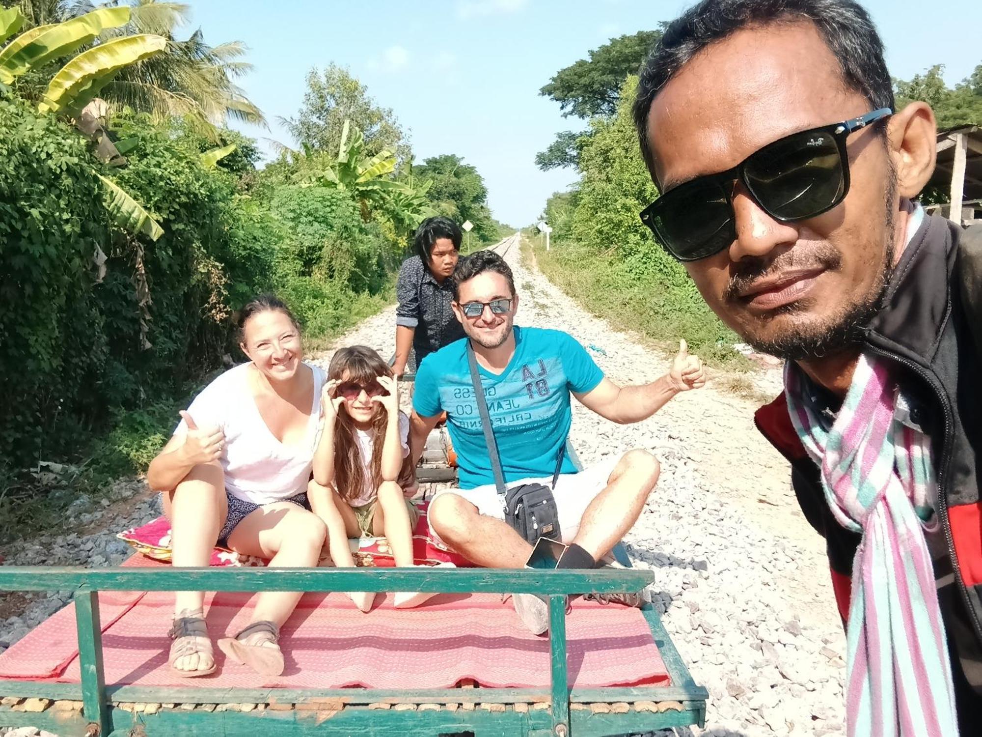 Family Batcave Homestay Battambang Zewnętrze zdjęcie