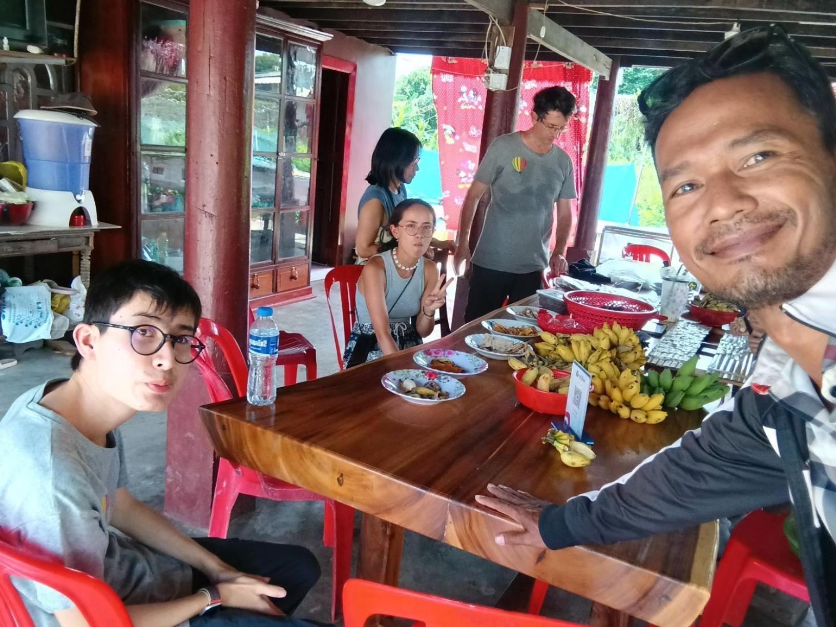 Family Batcave Homestay Battambang Zewnętrze zdjęcie