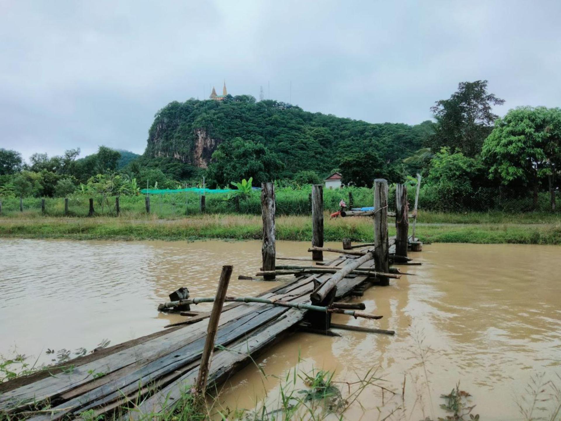 Family Batcave Homestay Battambang Zewnętrze zdjęcie